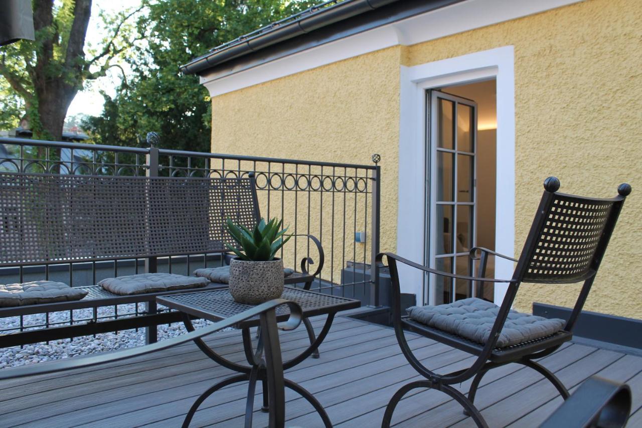 Mozart'S Garden Villa Salzburgo Exterior foto